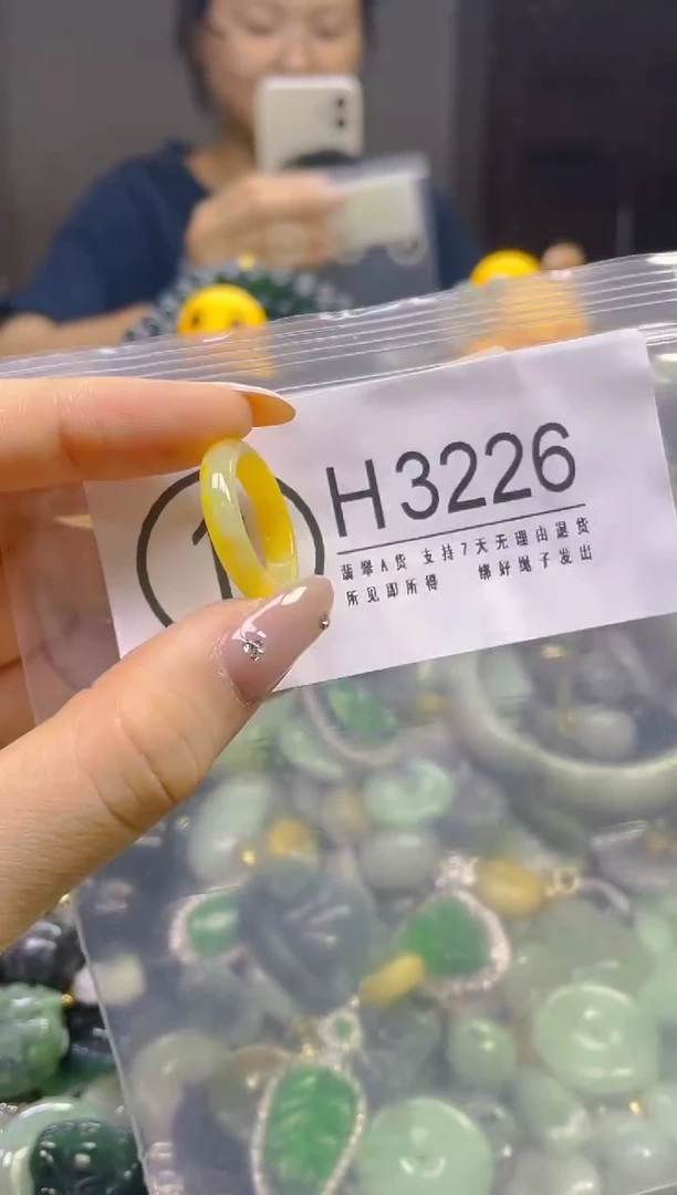 翡翠未镶嵌颈饰/H/翡翠A货,一件也是批发价