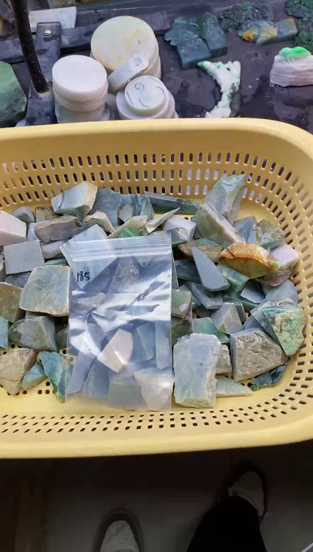 【闪购商品】翡翠颈饰未镶嵌185天然翡翠