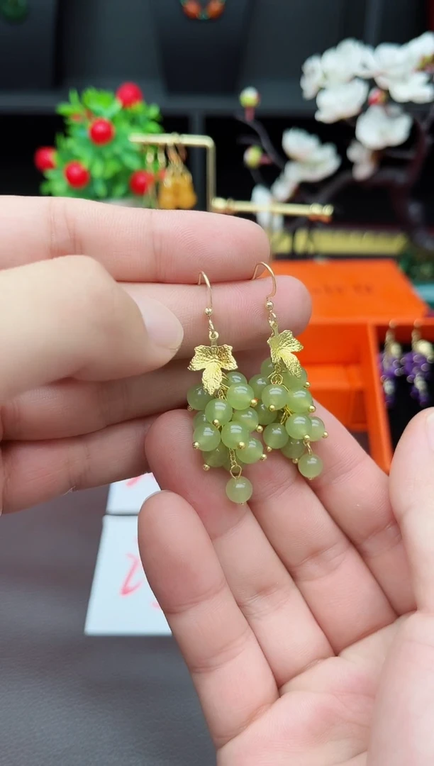 东陵石银S925镶嵌耳饰229000