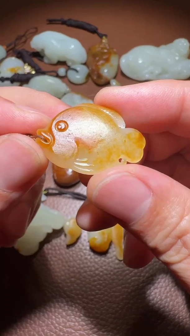 未镶嵌和田玉挂件和田玉