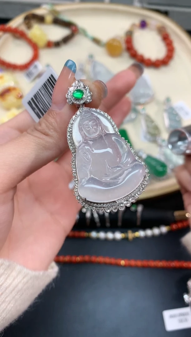 【闪购商品】翡翠吊坠(不含链)18K金镶嵌吊坠A175|39800