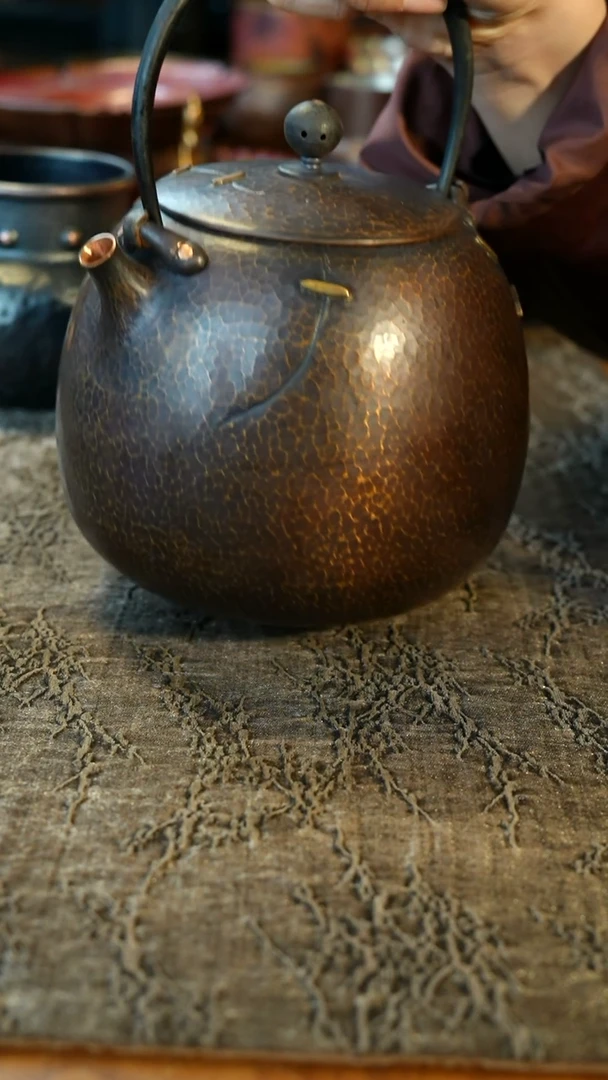 【闪购商品】瓜型壶纯紫铜锻打