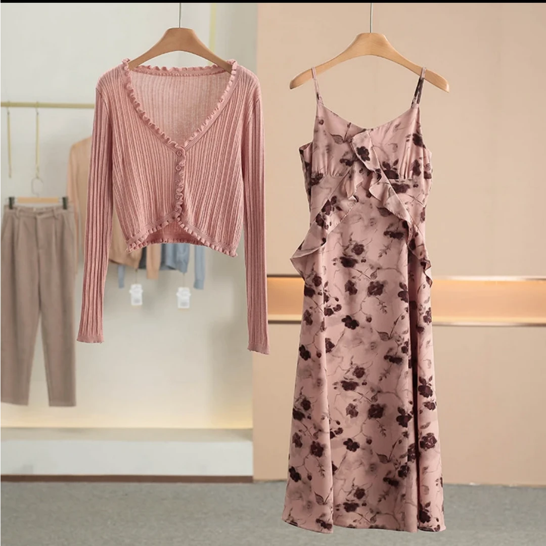 QL-9833夏季新款女韩版时尚针织长袖披肩+碎花吊带连衣裙两件套