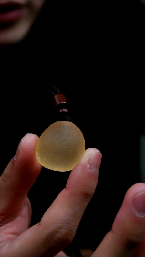 吊坠(赠链)未镶嵌水晶?**?水晶