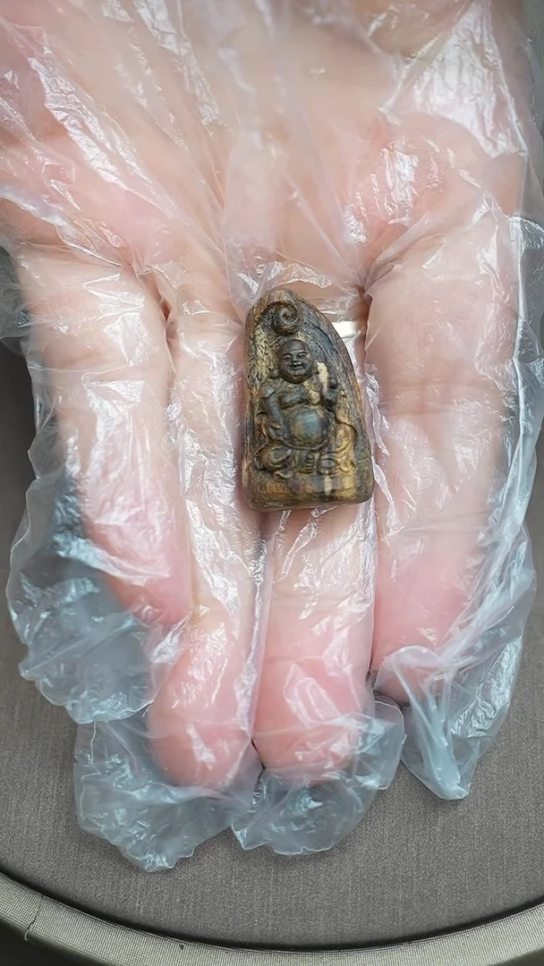 沉香吊坠沉水芽庄沉香白奇楠吊坠2.4克