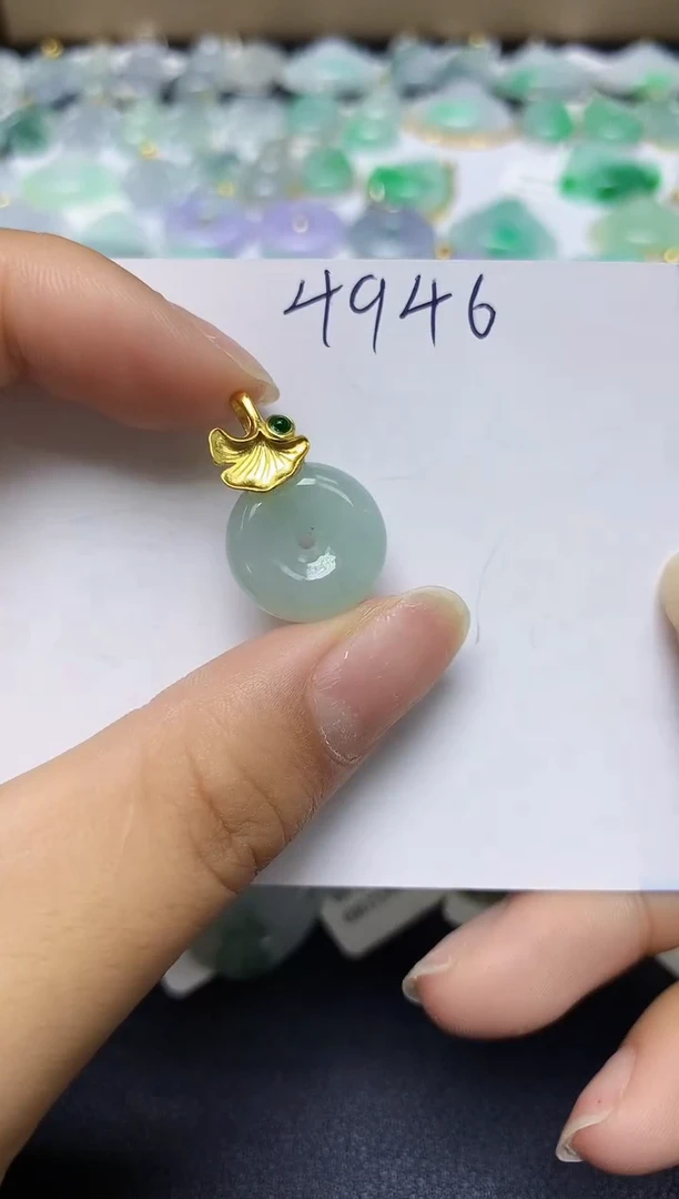 翡翠未镶嵌颈饰 天然缅甸翡翠A货