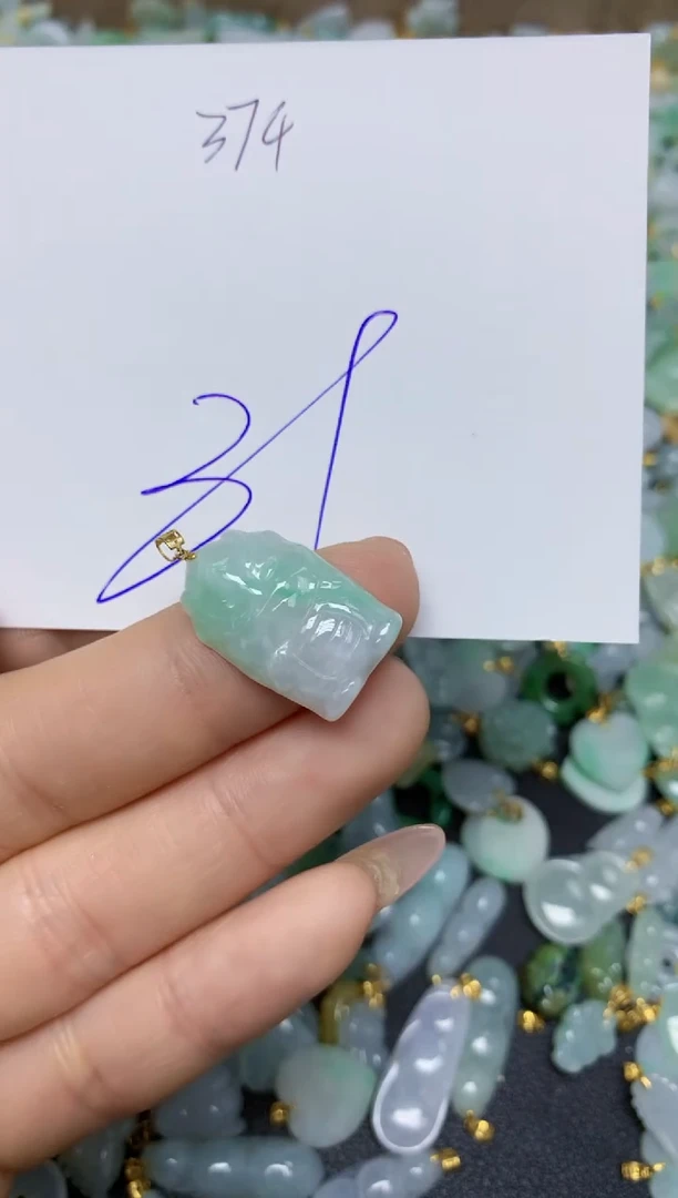 【闪购商品】翡翠挂件18K金镶嵌 天然翡翠A货