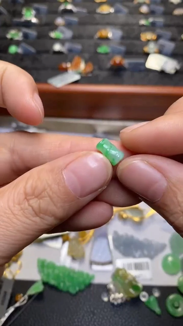 颈饰未镶嵌翡翠如**风净货33889