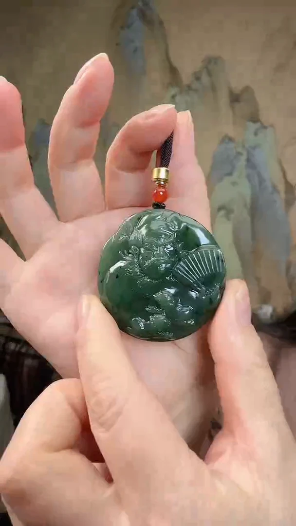颈饰未镶嵌和田玉.