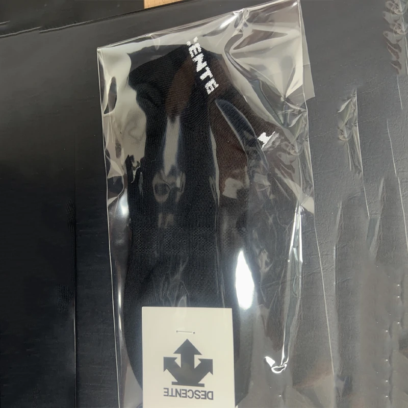 DESCENTE/迪桑特黑白色运动短袜子男女SO123HSO22（两双装）