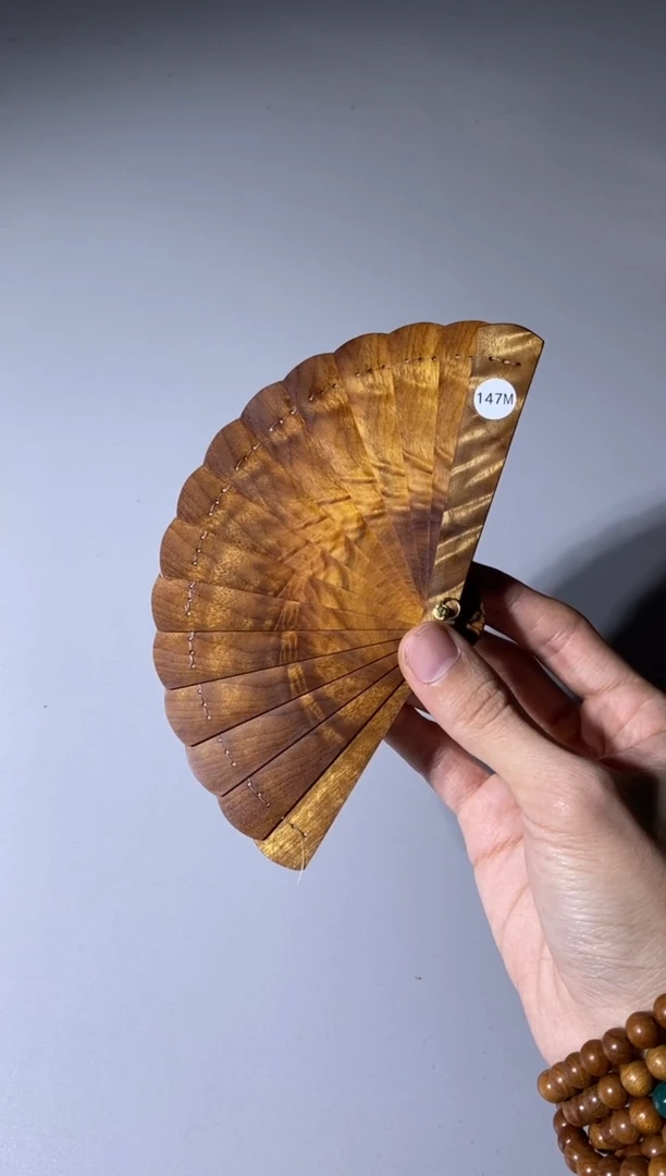 【闪购商品】金丝楠木雕147号10cm金丝楠迷你扇