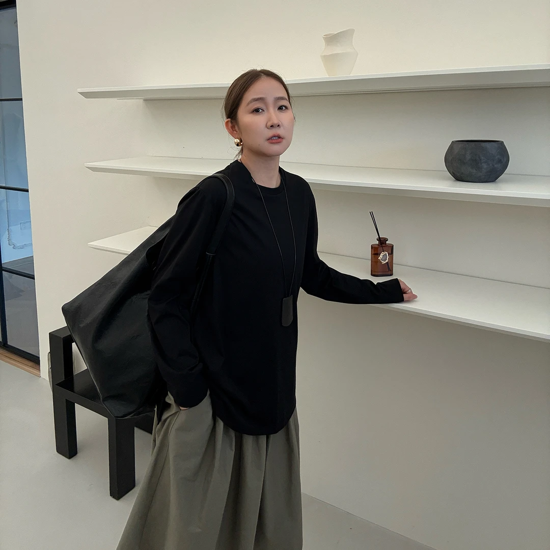 widelia陈姬儿秋季简约长袖圆领打底衫女宽松显瘦纯色T恤8032