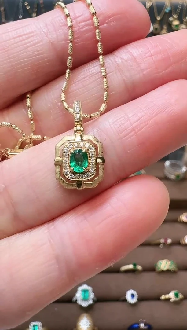 【闪购商品】祖母绿吊坠(不含链)18K金镶嵌祖母绿香水瓶吊坠