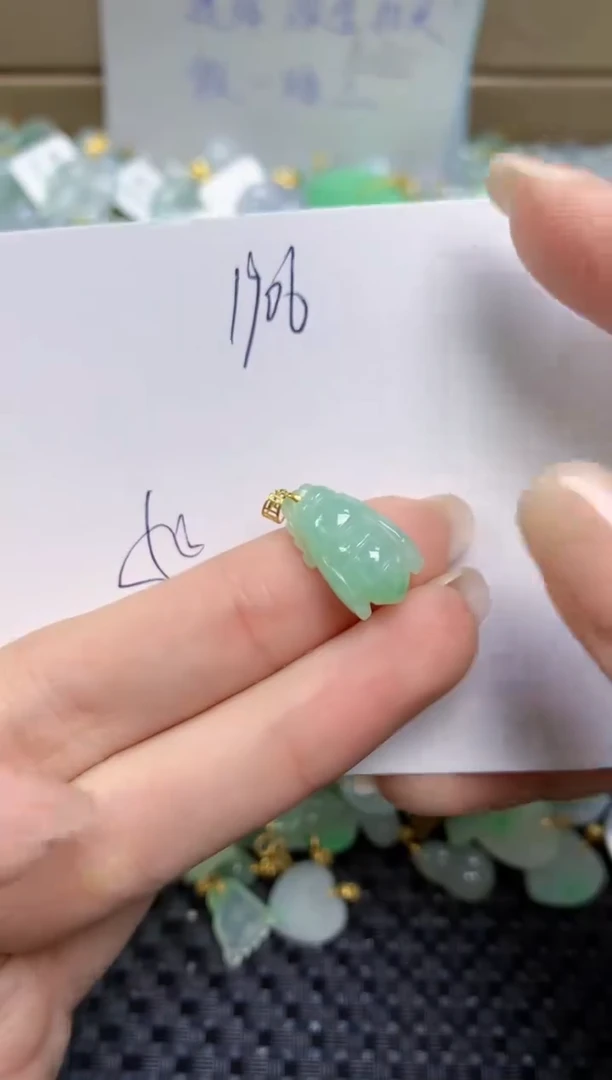 【闪购商品】翡翠挂件18K金镶嵌天然缅甸A货翡翠