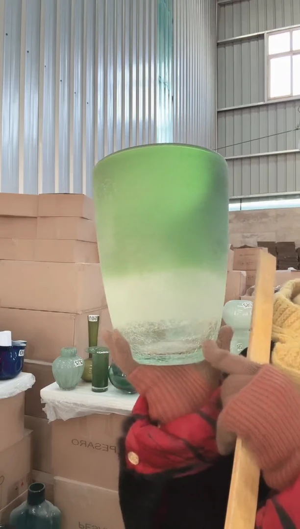 108直播玻璃花瓶