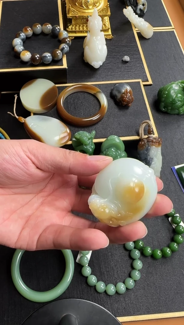 未镶嵌和田玉挂件糖白龙龟