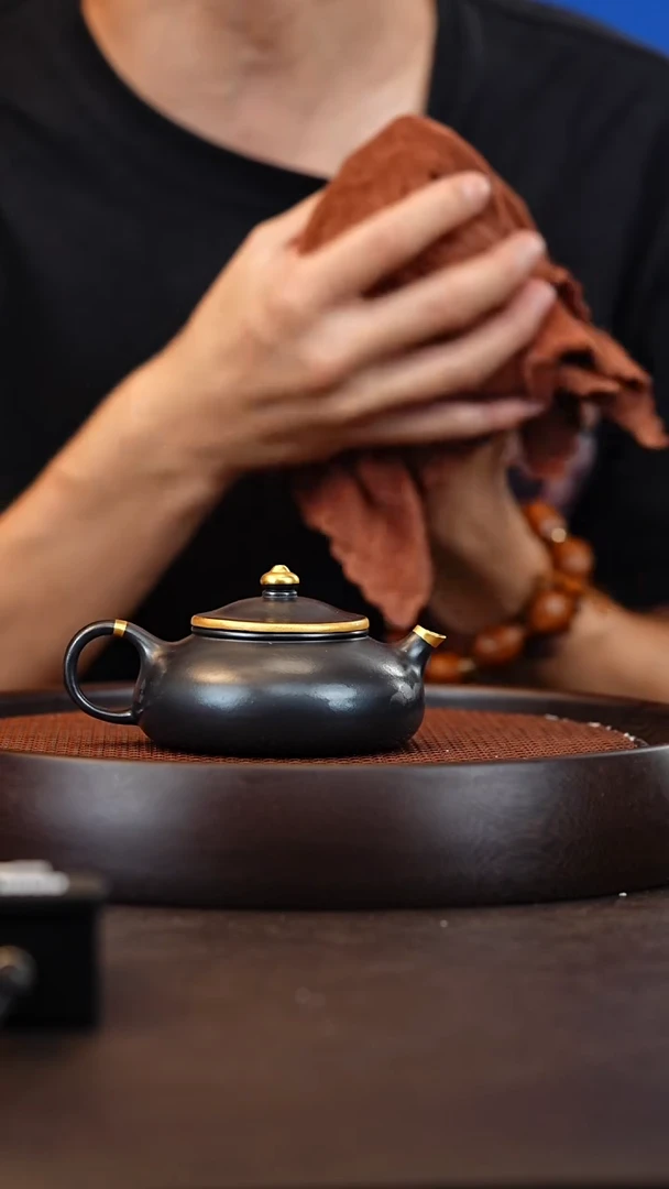 茶壶紫砂寒江
