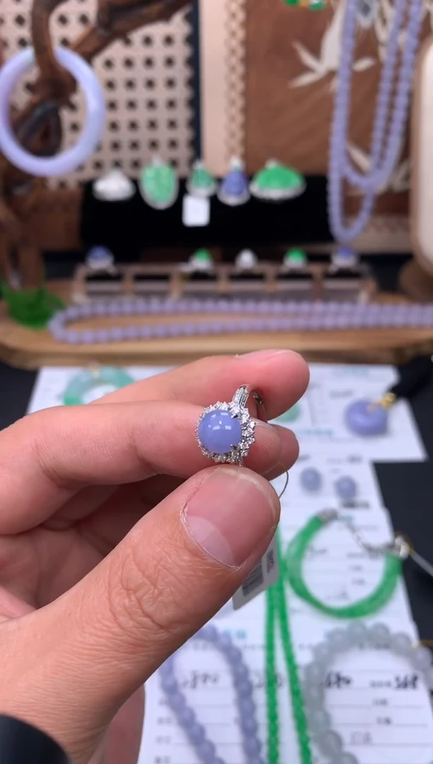 18K金镶嵌定制翡翠48小时鉴赏期 退货不扣服务费