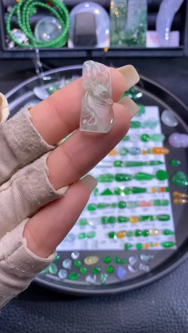 未镶嵌挂件翡翠鹿牌