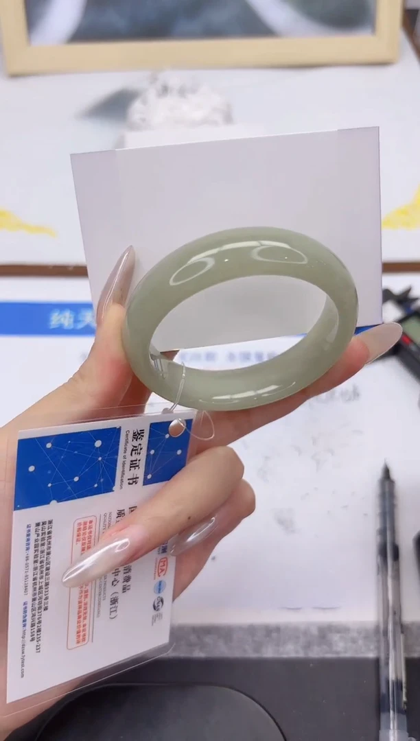 未镶嵌手镯石英质玉L209-52.7