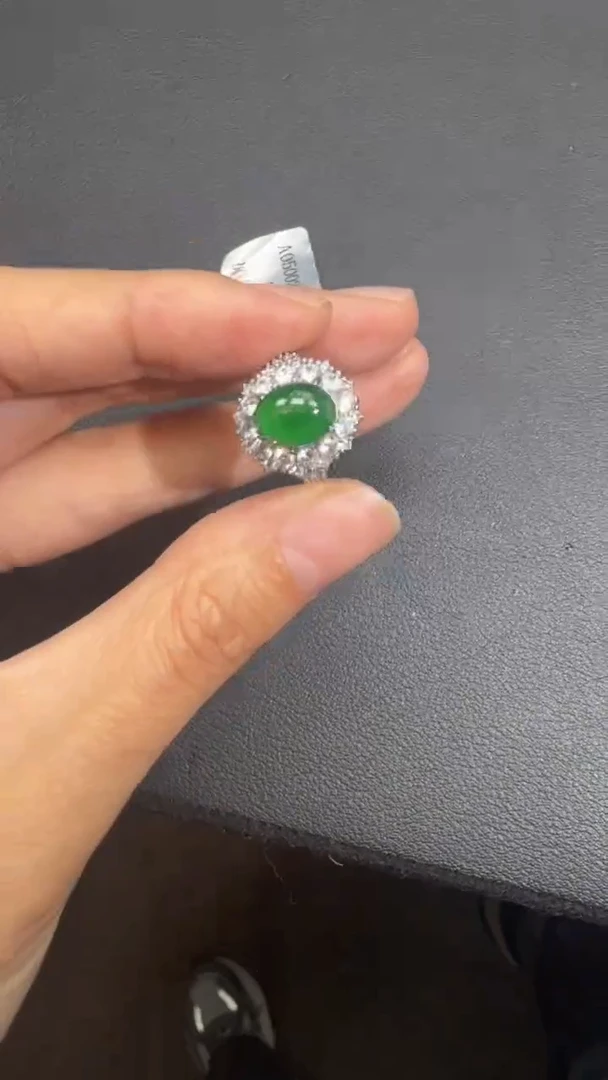 未镶嵌定制翡翠翡翠A货有轻微色差属于正常现象，戒指多样性发货1