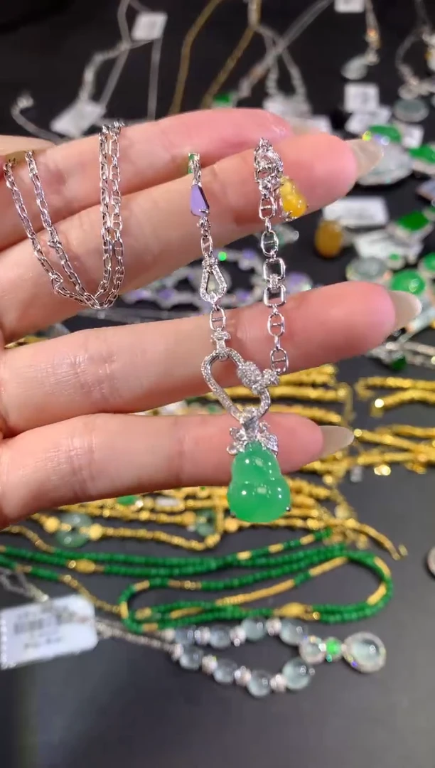 颈饰18K金镶嵌翡翠154-套链