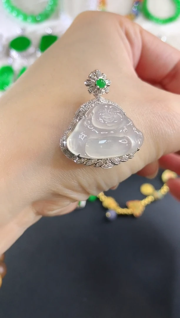 吊坠(不含链)18K金镶嵌翡翠40|