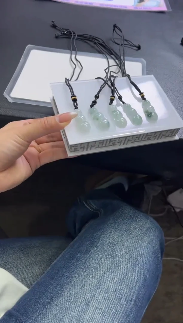 颈饰未镶嵌翡翠T212/多样性发一件/配绳子