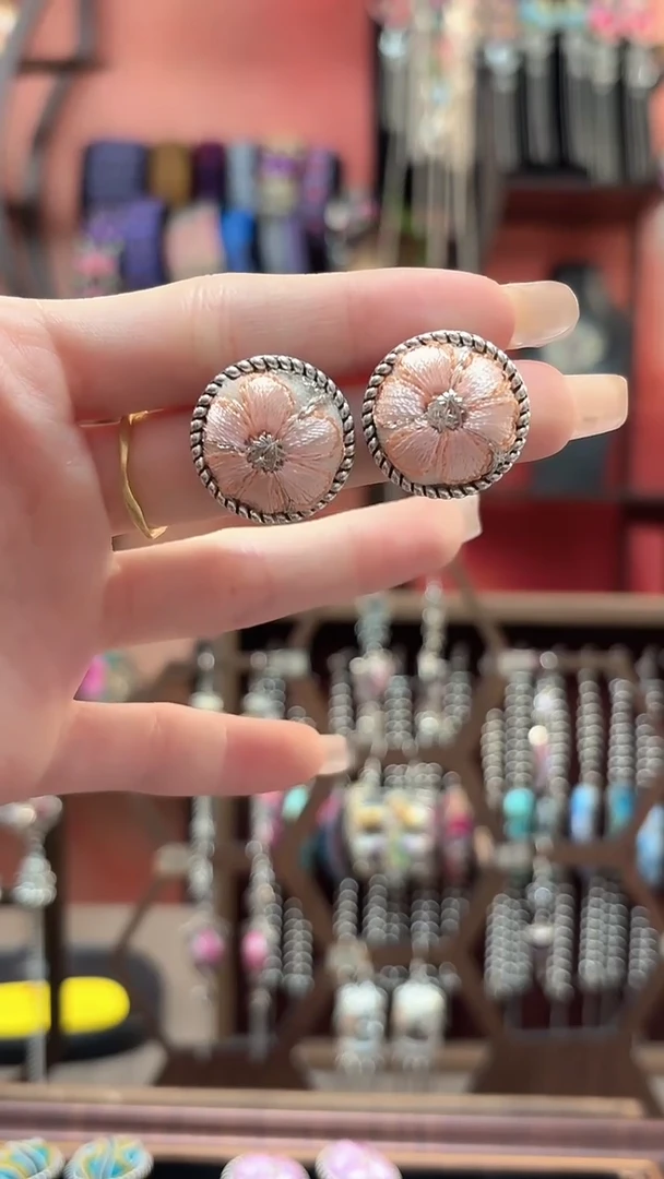 织绣云织谣民族风精美饰品  152