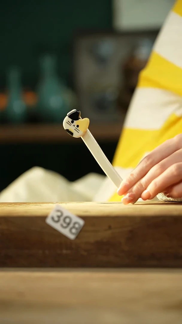 【闪购商品】瓷片新品！设计师手捏转纽小猫搅拌棒