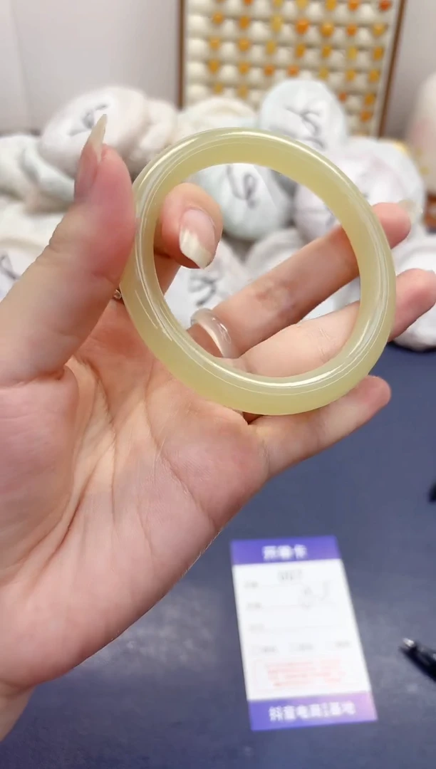 石英质玉手镯未镶嵌7-美人条晴水-圈口58