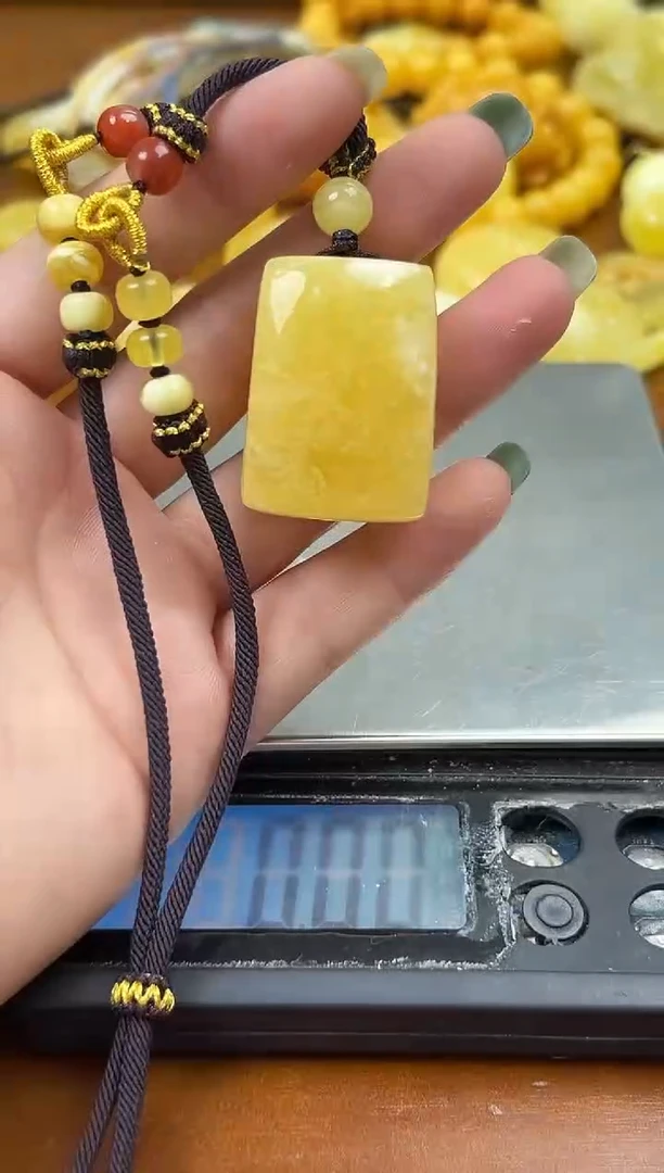 未镶嵌蜜蜡裸石琥珀蜜蜡吊坠