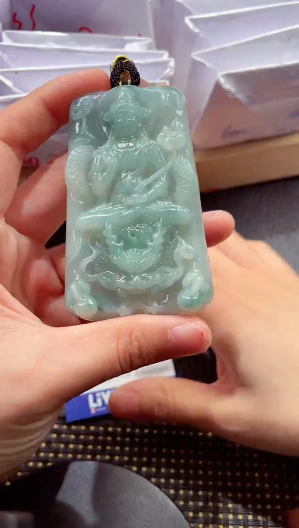 18K金镶嵌挂件翡翠1118888