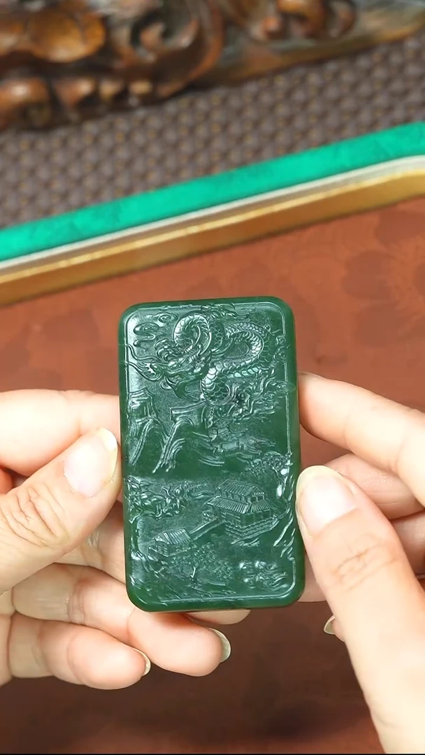 颈饰未镶嵌和田玉山水牌吊坠