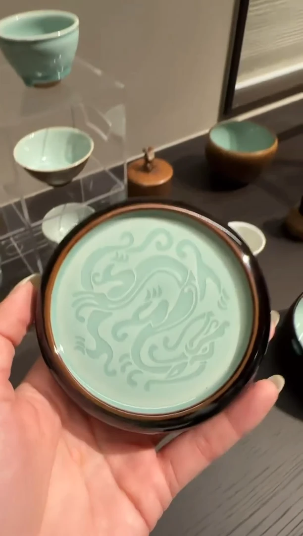 瓷景**照黄灿 墨 汉龙盖置
