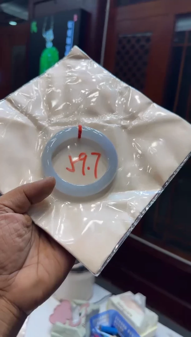 未镶嵌手镯翡翠手镯