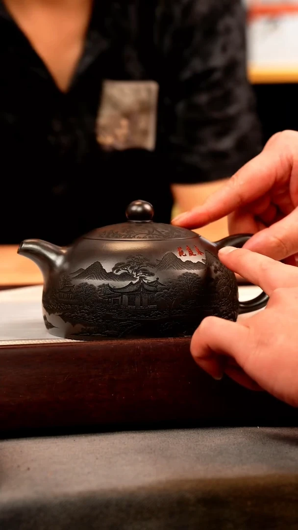 茶壶紫砂石黄 半月 刻绘