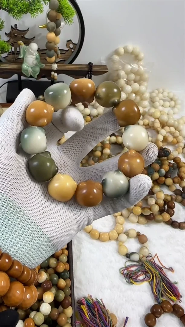 【闪购商品】白玉菩提手串22*雕刻多宝猫猫头大卡