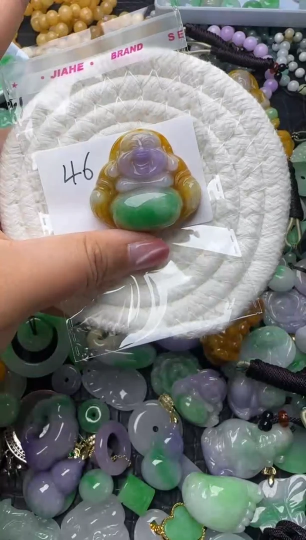 颈饰未镶嵌翡翠天然缅甸翡翠吊坠