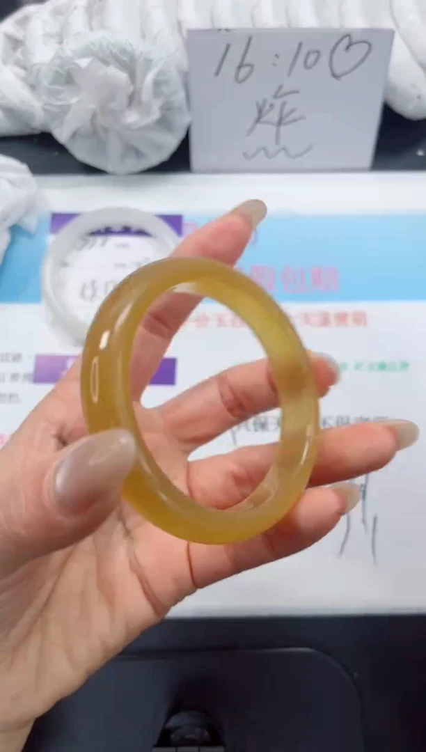 未镶嵌手镯石英质玉223-58.6
