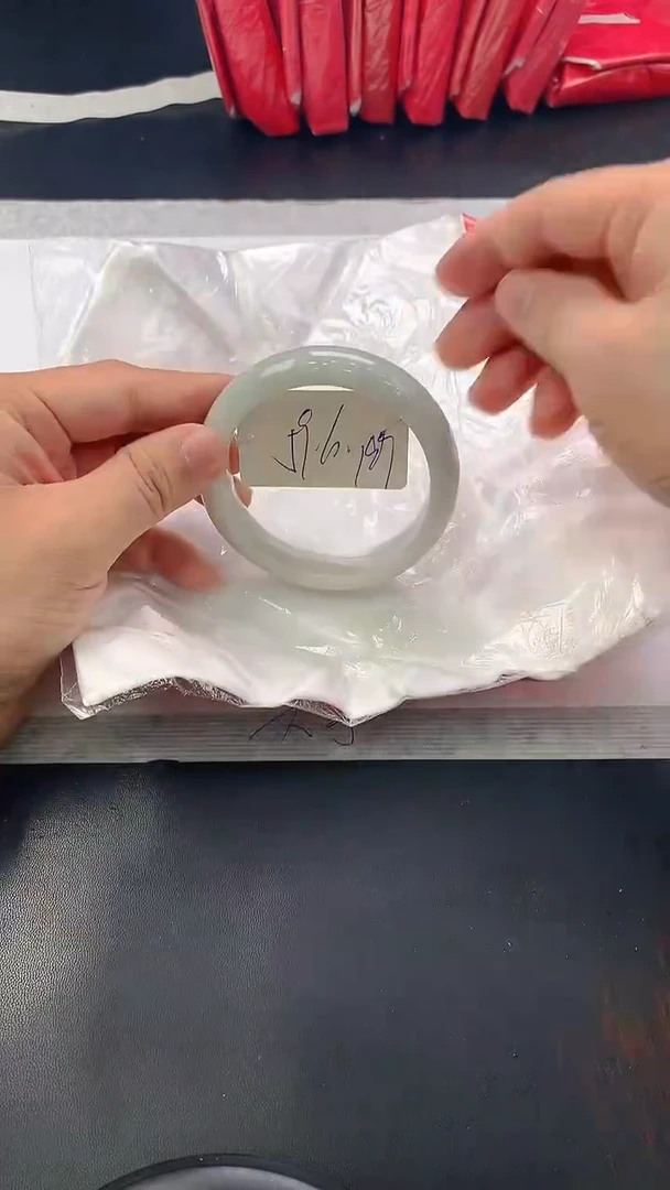 翡翠手镯未镶嵌76
