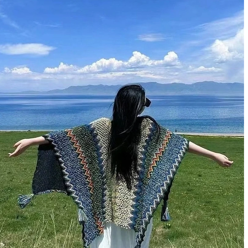 云南丽江披肩宽松大理旅游网红民族风披肩斗篷围巾外穿披风围脖