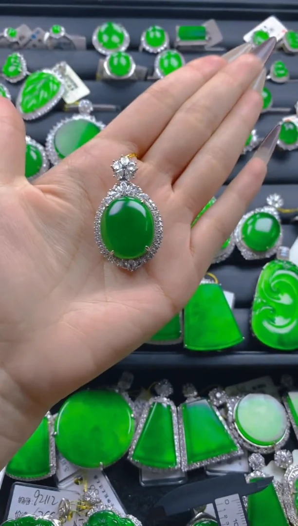 【闪购商品】翡翠颈饰银S925镶嵌11111111