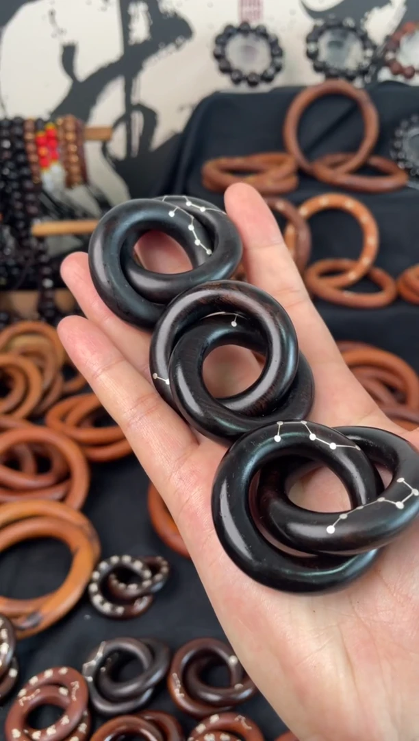 木枣木2.5玉化料六七星乾坤圈+挂绳一物一拍