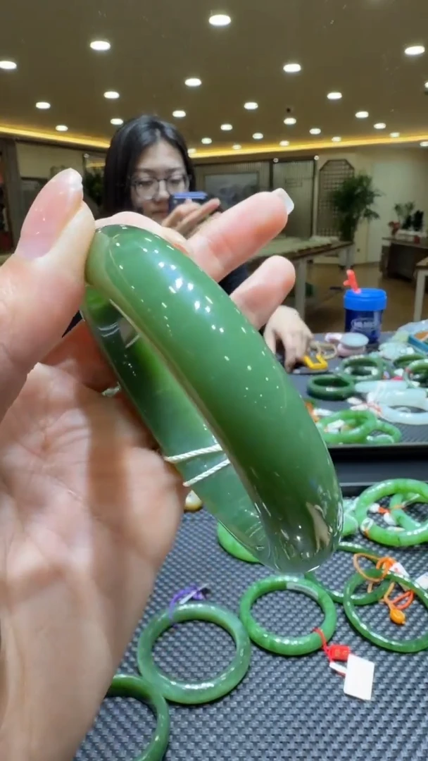 颈饰未镶嵌和田玉手镯57