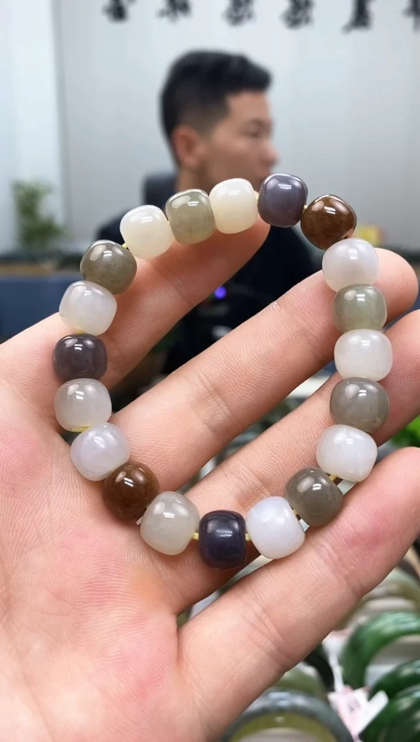 和田玉手镯未镶嵌10mm