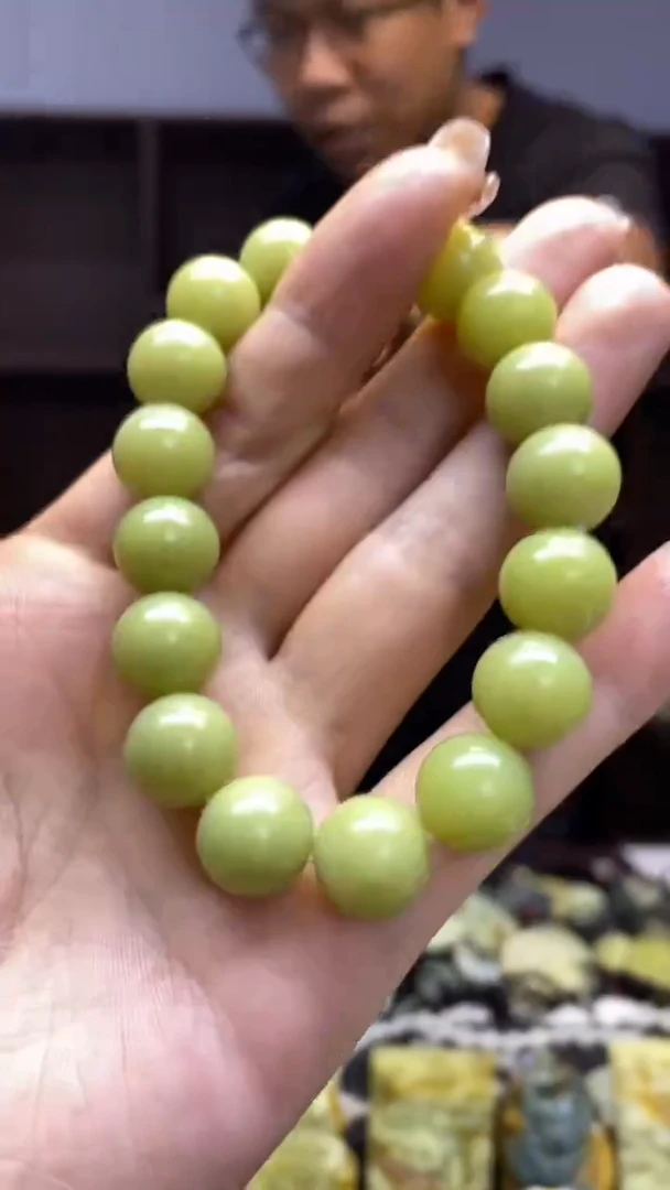 未镶嵌岫玉挂件