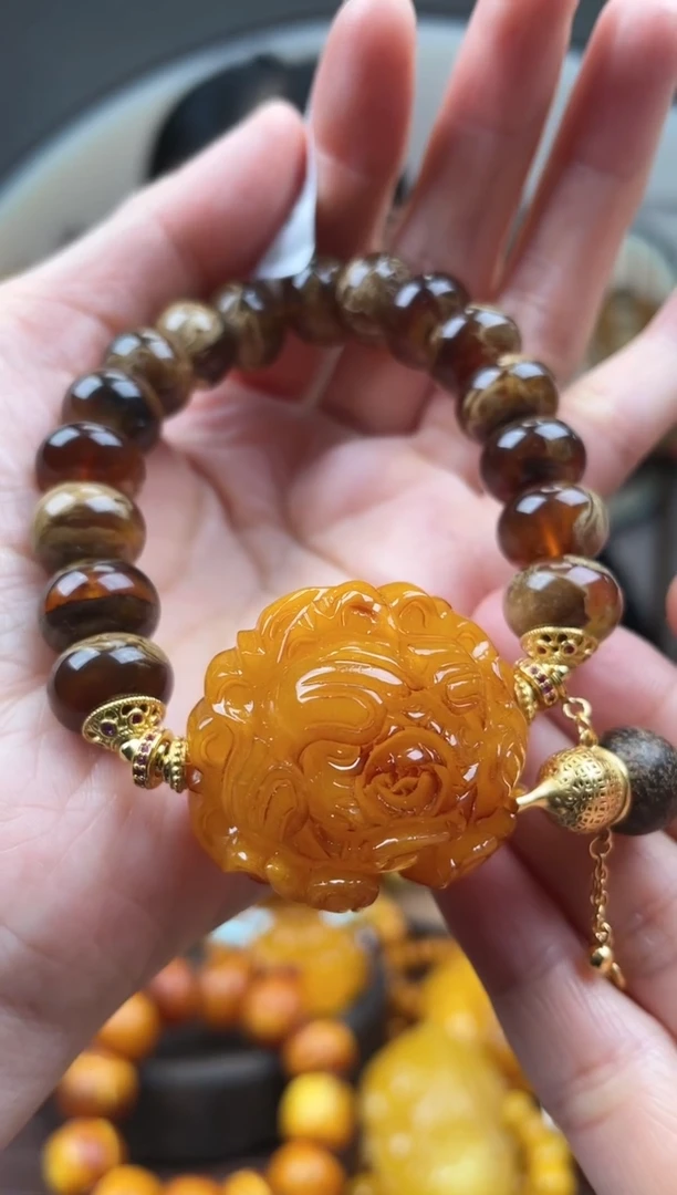 【闪购商品】琥珀裸石未镶嵌首饰 假1赔4 （多样性发货1件