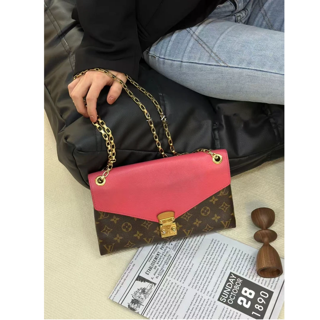 95新 LouisVuitton/路易威登 【小考拉】LV 红色传奇信封斜挎包