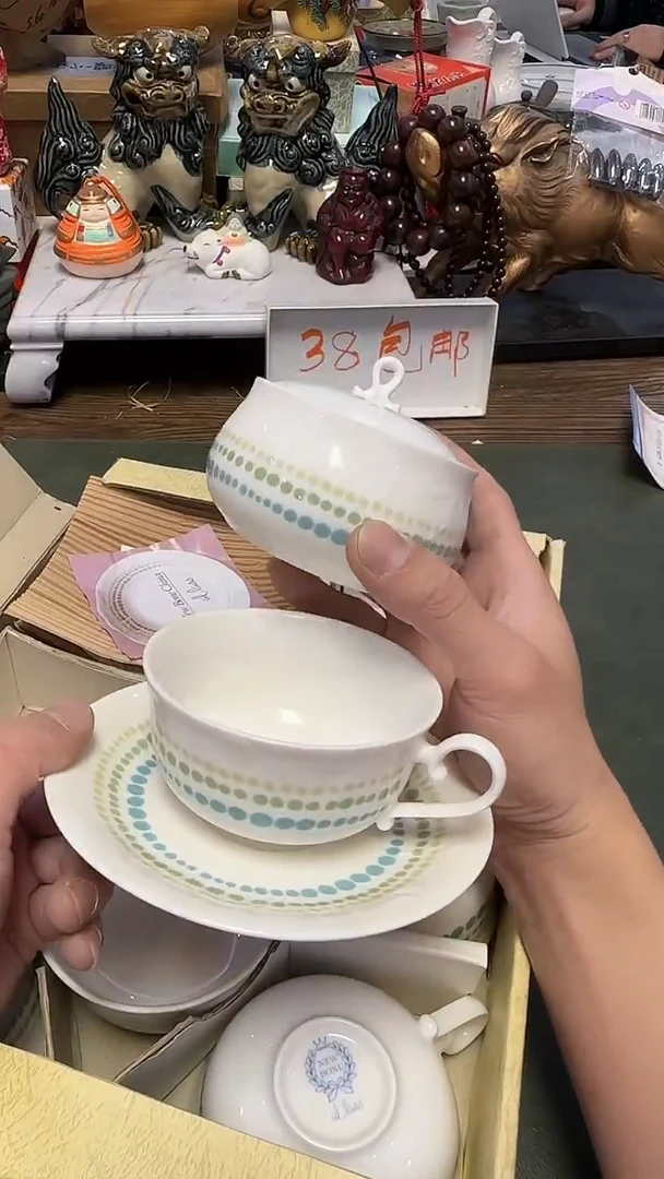 415带款5套咖啡杯带盖罐